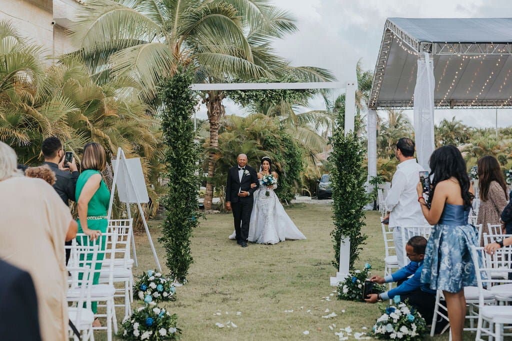 At TES Events Planner, we create unique and memorable events in Punta Cana, Dominican Republic. From weddings to corporate meetings, let us create an exceptional experience for you